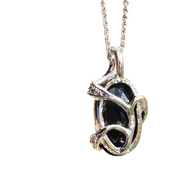 Vintage silver tone with faux black stone necklace. Marked RMN. womens jewelr - Picture 2 of 6